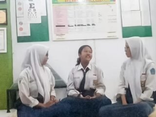 OKY, Bantu Siswa Perempuan Tahu Soal Menstruasi