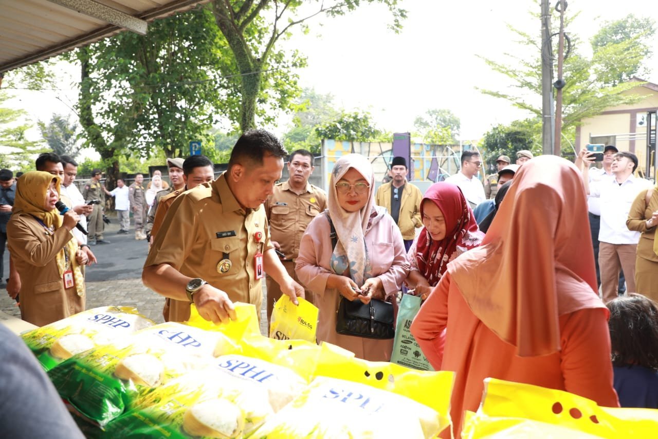 Tekan Inflasi, Pemkab Tangerang Gelar Pasar Murah